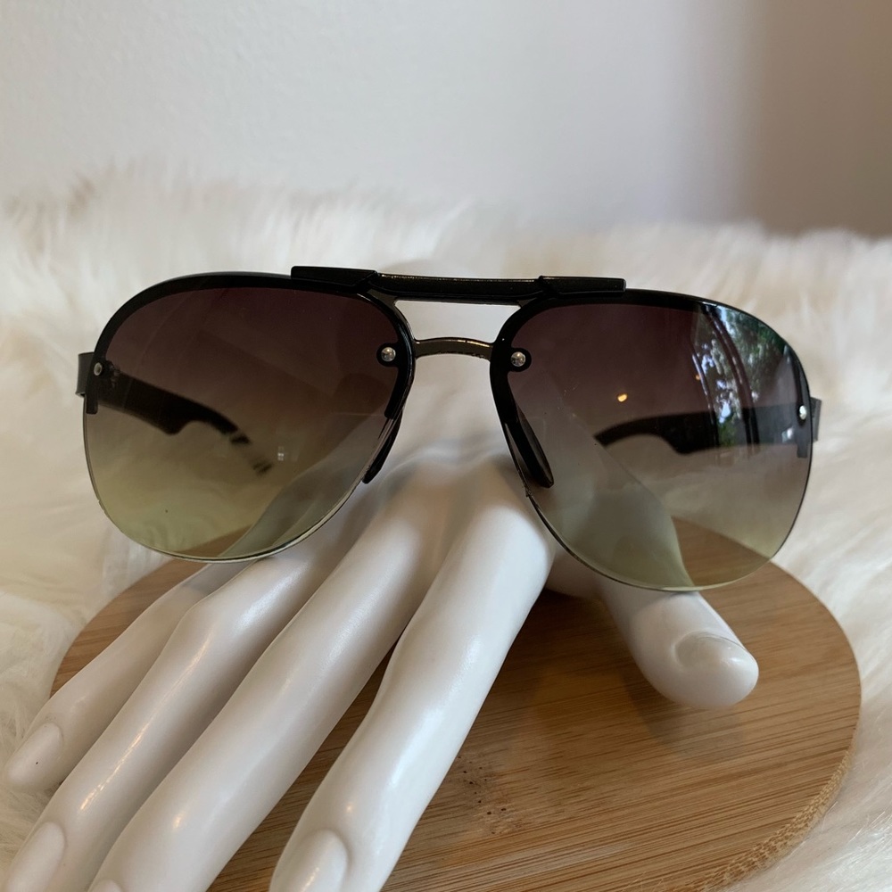 Green Retro Aviation Pilot Sunglasses